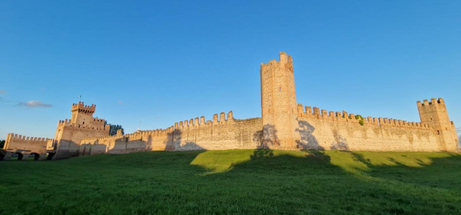Nido Tra Le Mura Монтаньяна Экстерьер фото